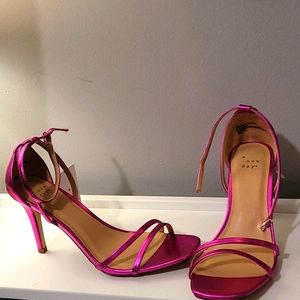 Metallic  pink heels